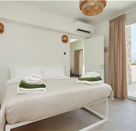 4 bedroom villa with pool, Castellammare del Golfo, sleeps 8-10